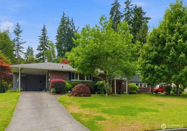 Photo 2 of Sale Pending at 1024 Daniels Dr, Fircrest, WA 98466 | MLS# NWM2558272 | Listing updated on 2026-10-01