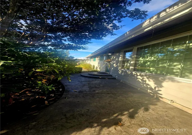 Photo 3 of Single family home for sale at 371 Evergreen Loop, Forks, WA 98331 | MLS# NWM2558283 | Listing updated on 2026-09-30