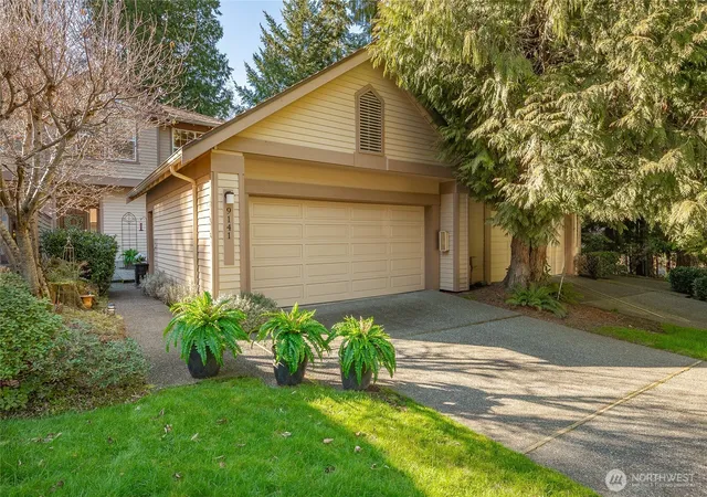 Photo 2 of Sale Pending at 9141 Gleneagle Dr, Blaine, WA 98230 | MLS# NWM2558292 | Listing updated on 2026-09-22