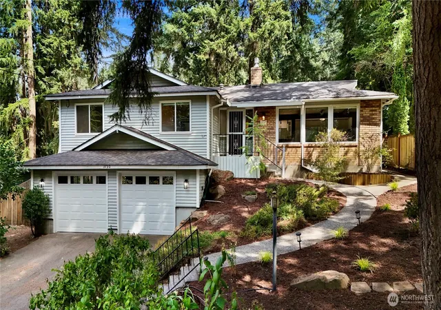 Photo 1 of Single family home for sale at 3730 Ne 194th Street, Lake Forest Park, WA 98155 | MLS# NWM2558293 | Listing updated on 2026-09-23