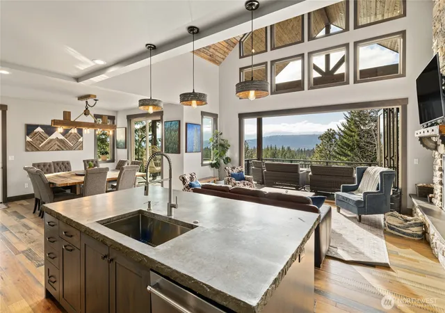 Photo 4 of Single family home for sale at 570 Paintbrush Ln, Ronald, WA 98940 | MLS# NWM2558294 | Listing updated on 2026-09-23
