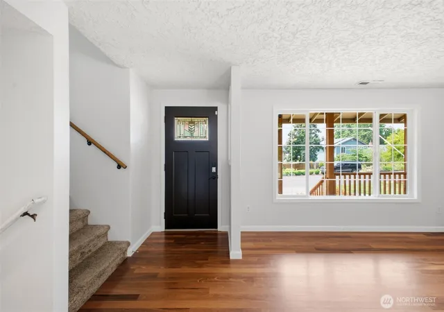 Photo 3 of Sale Pending at 2417 SE Higgins Dr, Vancouver, WA 98683 | MLS# NWM2558299 | Listing updated on 2026-08-30