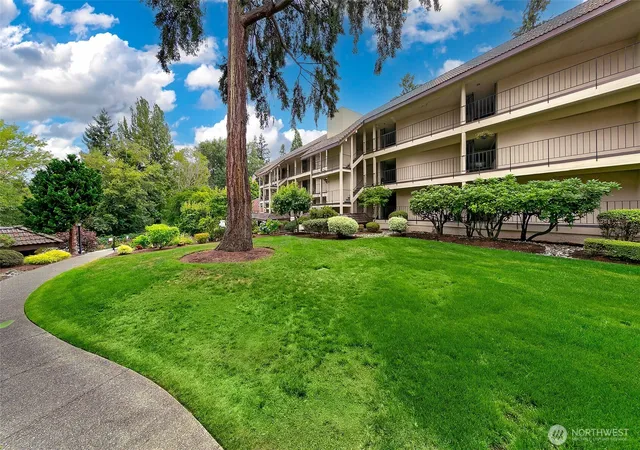 Photo 2 of Condo for sale at 16929 Inglewood Rd Ne #C302, Kenmore, WA 98028 | MLS# NWM2558314 | Listing updated on 2026-09-23