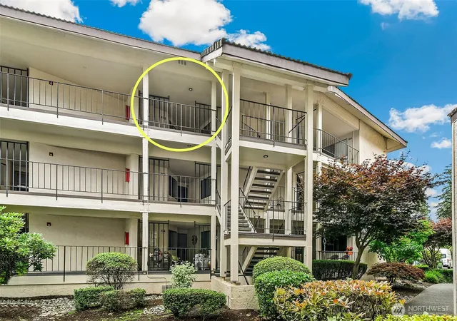 Photo 3 of Condo for sale at 16929 Inglewood Rd NE #C302, Kenmore, WA 98028 | MLS# NWM2558314 | Listing updated on 2026-09-23