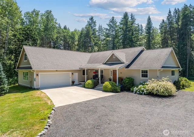 Photo 1 of Contingent at 190 Gray Rd, Toledo, WA 98591 | MLS# NWM2558318 | Listing updated on 2026-09-23