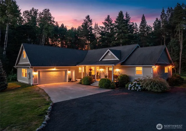 Photo 2 of Contingent at 190 Gray Rd, Toledo, WA 98591 | MLS# NWM2558318 | Listing updated on 2026-09-23