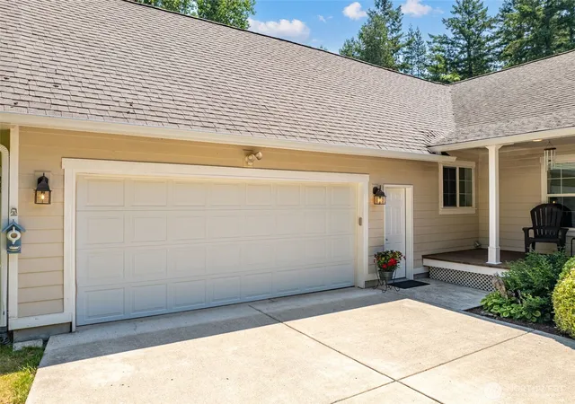 Photo 3 of Single family home for sale at 190 Gray Rd, Toledo, WA 98591 | MLS# NWM2558318 | Listing updated on 2026-09-23