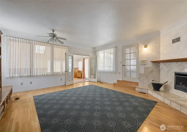 Photo 3 of Sale Pending at 4505 72nd Street E, Tacoma, WA 98443 | MLS# NWM2558327 | Listing updated on 2026-10-01