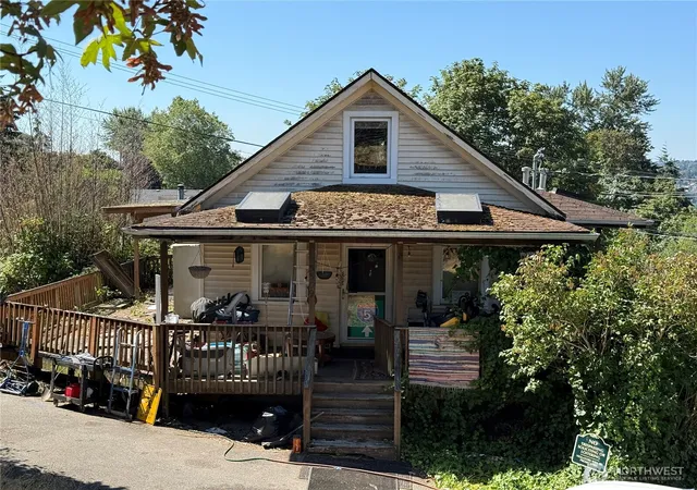 Photo 2 of Single family home for sale at 5309 S Augusta St, Seattle, WA 98178 | MLS# NWM2558340 | Listing updated on 2026-09-23