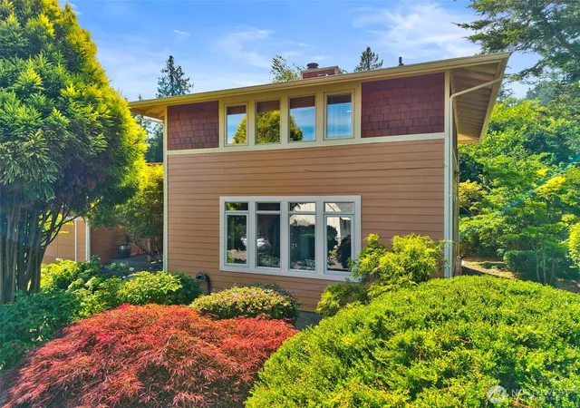 Photo 3 of Single family home for sale at 19061 Harris Ave NE, Suquamish, WA 98392 | MLS# NWM2558344 | Listing updated on 2026-09-23