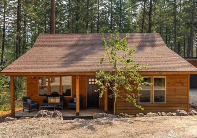 Photo 2 of Single family home for sale at 21 Liberty Ln, Winthrop, WA 98833 | MLS# NWM2558364 | Listing updated on 2026-10-01