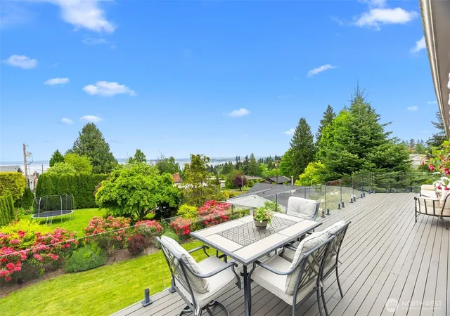 Photo 2 of Single family home for sale at 5128 Seaview Way, Everett, WA 98203 | MLS# NWM2558374 | Listing updated on 2026-09-30