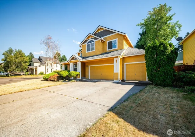 Photo 2 of Single family home for sale at 18825 Se 22nd Circle, Vancouver, WA 98683 | MLS# NWM2558376 | Listing updated on 2026-10-02