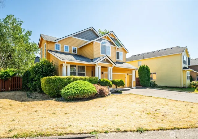 Photo 3 of Single family home for sale at 18825 Se 22nd Circle, Vancouver, WA 98683 | MLS# NWM2558376 | Listing updated on 2026-10-02