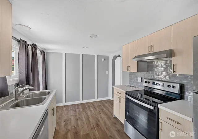 Photo 4 of Single family home for sale at 1402 Violet Meadow St S, Tacoma, WA 98444 | MLS# NWM2558381 | Listing updated on 2026-09-23