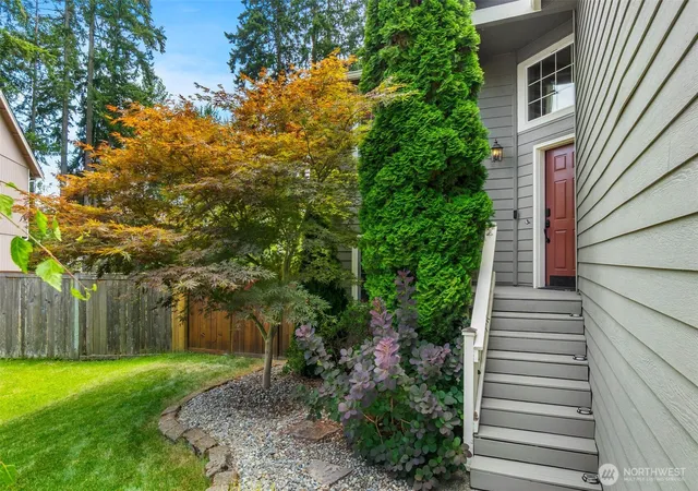 Photo 3 of Single family home for sale at 6920 179th Street Ct E, Puyallup, WA 98375 | MLS# NWM2558382 | Listing updated on 2026-09-30