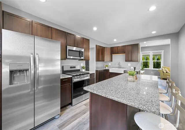 Photo 2 of Sale Pending at 230 Vancouver St, Sumas, WA 98295 | MLS# NWM2558395 | Listing updated on 2026-09-25