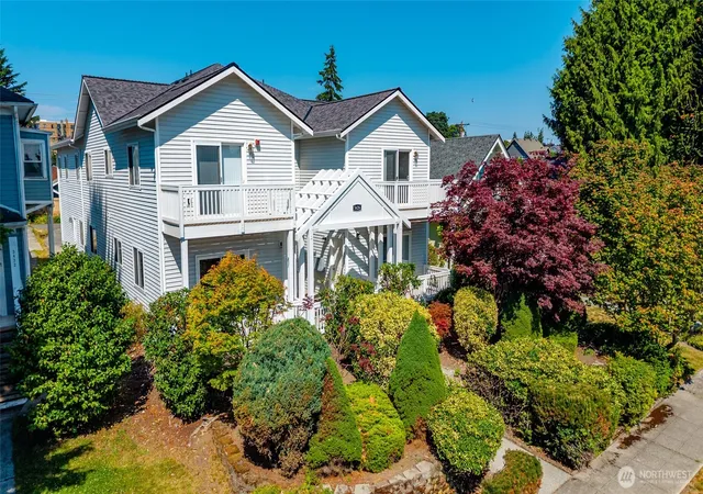 Photo 1 of Sale Pending at 3426 Oakes Ave, Everett, WA 98201 | MLS# NWM2558436 | Listing updated on 2026-09-06