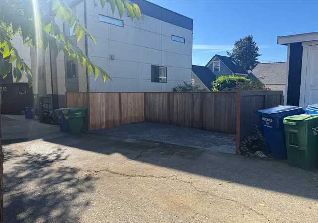 Photo 2 of Single family home for sale at 1928 9th Avenue W, Seattle, WA 98119 | MLS# NWM2558439 | Listing updated on 2026-10-16