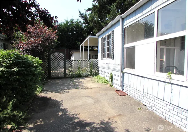 Photo 3 of Manufactured home for sale at 24222 54th Avenue W #67, Mountlake Terrace, WA 98043 | MLS# NWM2558444 | Listing updated on 2026-10-02