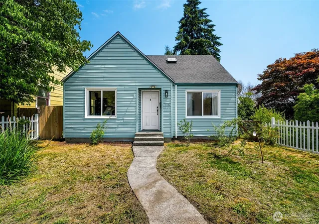 Photo 1 of Single family home for sale at 116 M St Ne, Auburn, WA 98002 | MLS# NWM2558456 | Listing updated on 2026-08-22
