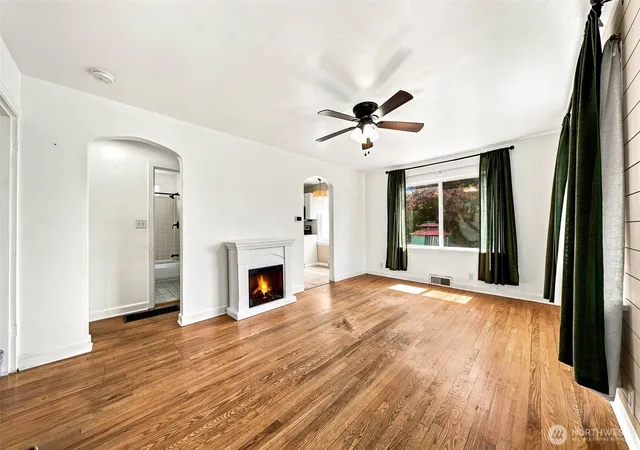 Photo 3 of Single family home for sale at 116 M St NE, Auburn, WA 98002 | MLS# NWM2558456 | Listing updated on 2026-08-22
