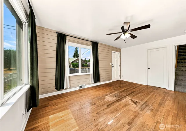 Photo 4 of Single family home for sale at 116 M St NE, Auburn, WA 98002 | MLS# NWM2558456 | Listing updated on 2026-08-22