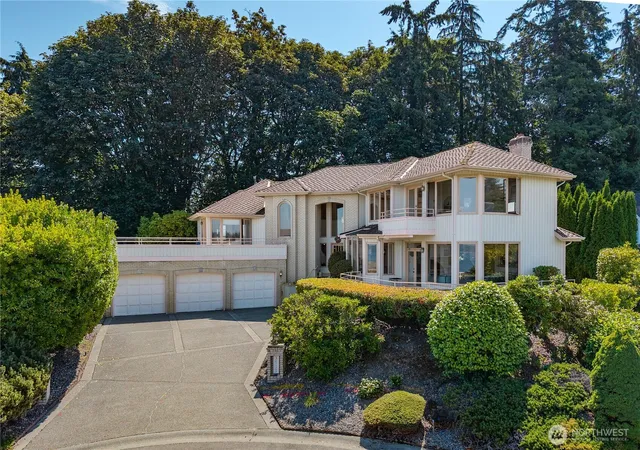 Photo 2 of Single family home for sale at 3511 Sw 310th Court, Federal Way, WA 98023 | MLS# NWM2558457 | Listing updated on 2026-10-02