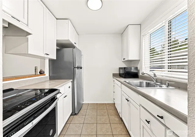 Photo 3 of Townhouse for sale at 1040 S 320th Street #36, Federal Way, WA 98003 | MLS# NWM2558460 | Listing updated on 2026-09-29