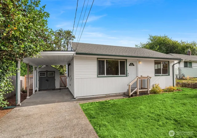 Photo 3 of Single family home for sale at 3010 S Andover St, Seattle, WA 98108 | MLS# NWM2558464 | Listing updated on 2026-10-02