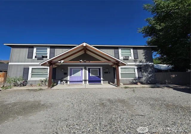 Photo 3 of Single family home for sale at 1402 Juniper St, Oroville, WA 98844 | MLS# NWM2558484 | Listing updated on 2026-09-23