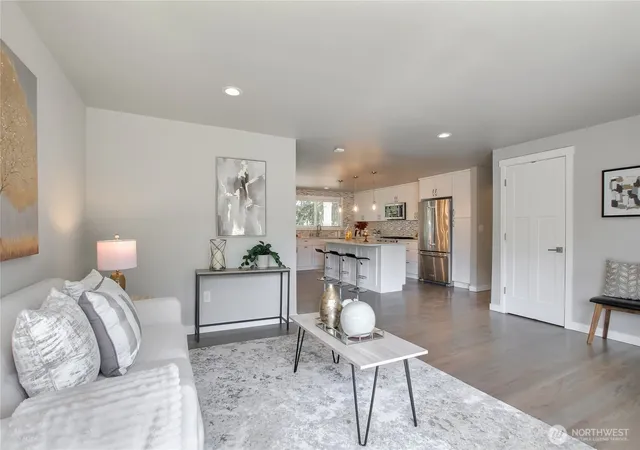 Photo 4 of Single family home for sale at 2025 Edmonds Ave NE, Renton, WA 98056 | MLS# NWM2558498 | Listing updated on 2026-09-23