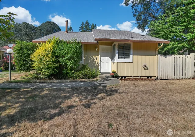Photo 2 of Single family home for sale at 4936 Cottage Ln Se, Lacey, WA 98503 | MLS# NWM2558506 | Listing updated on 2026-07-24
