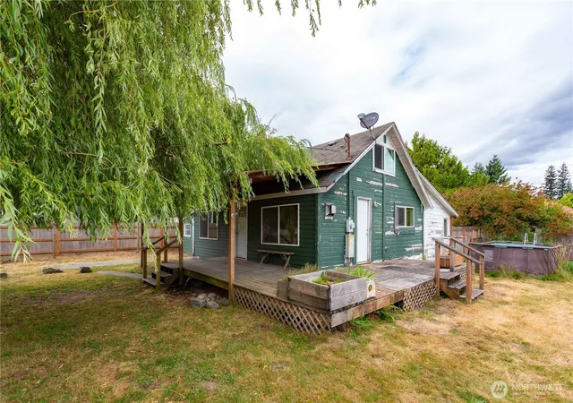 Photo 4 of Sale Pending at 806 Pacific St, Sedro Woolley, WA 98284 | MLS# NWM2558515 | Listing updated on 2026-09-18