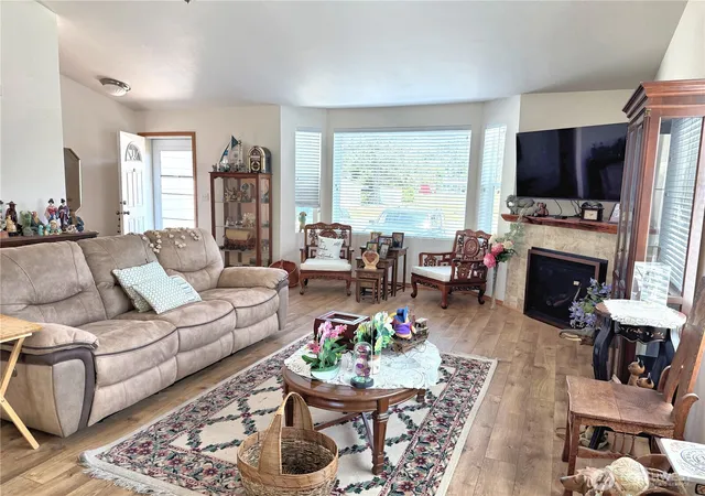 Photo 4 of Sale Pending at 393 Canal Dr NE, Ocean Shores, WA 98569 | MLS# NWM2558525 | Listing updated on 2026-09-25