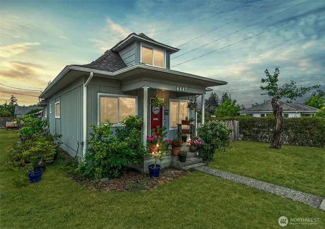 Photo 3 of Sale Pending at 6447 S Warner St, Tacoma, WA 98409 | MLS# NWM2558569 | Listing updated on 2026-08-27