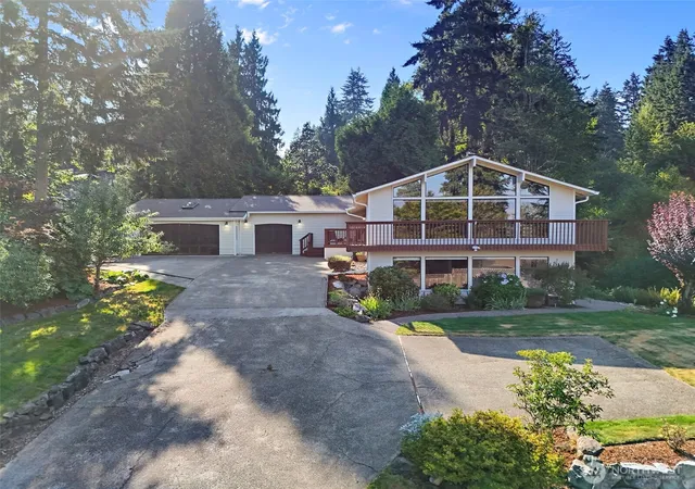 Photo 3 of Single family home for sale at 13807 Military Rd E, Puyallup, WA 98374 | MLS# NWM2558611 | Listing updated on 2026-09-24