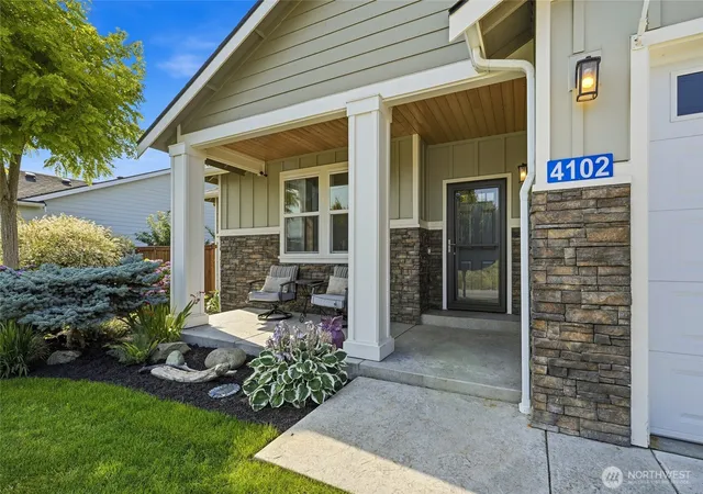 Photo 3 of Sale Pending at 4102 Mclaughlin Rd, Mount Vernon, WA 98273 | MLS# NWM2558614 | Listing updated on 2026-09-25