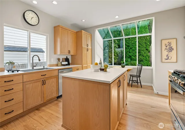 Photo 2 of Sale Pending at 4018 249th Avenue Se, Sammamish, WA 98029 | MLS# NWM2558616 | Listing updated on 2026-09-22