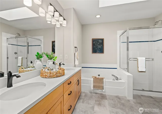 Photo 4 of Sale Pending at 4018 249th Avenue SE, Sammamish, WA 98029 | MLS# NWM2558616 | Listing updated on 2026-09-22