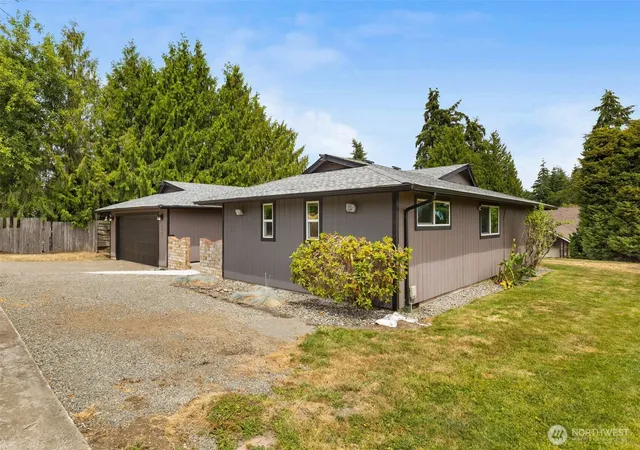 Photo 3 of Sale Pending at 5401 47th Avenue E, Tacoma, WA 98443 | MLS# NWM2558619 | Listing updated on 2026-09-22