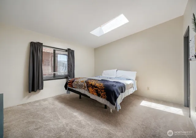 Photo 3 of Manufactured home for sale at 3611 NE I St #207, Auburn, WA 98002 | MLS# NWM2558622 | Listing updated on 2026-10-01