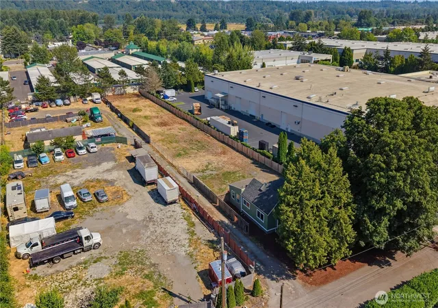 Photo 2 of Sale Pending at 28404 85th Avenue S, Kent, WA 98032 | MLS# NWM2558637 | Listing updated on 2026-09-26