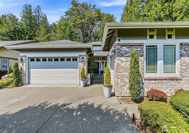 Photo 3 of Sale Pending at 24270 Ne 131st Terrace, Redmond, WA 98053 | MLS# NWM2558643 | Listing updated on 2026-09-25