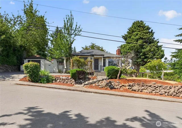 Photo 1 of Single family home for sale at 3310 Sw 104th Street, Seattle, WA 98146 | MLS# NWM2558669 | Listing updated on 2026-09-26