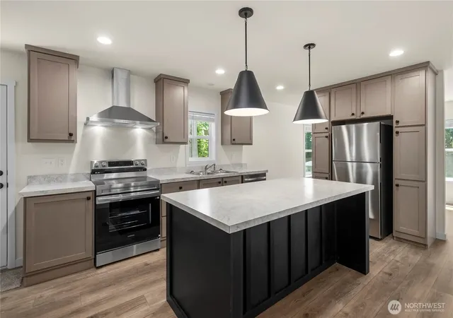 Photo 4 of Sale Pending at 101 E Peyton Pl, Shelton, WA 98584 | MLS# NWM2558696 | Listing updated on 2026-08-05