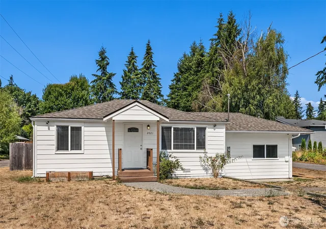 Photo 1 of Single family home for sale at 2021 204th Street Sw, Lynnwood, WA 98036 | MLS# NWM2558706 | Listing updated on 2026-10-02