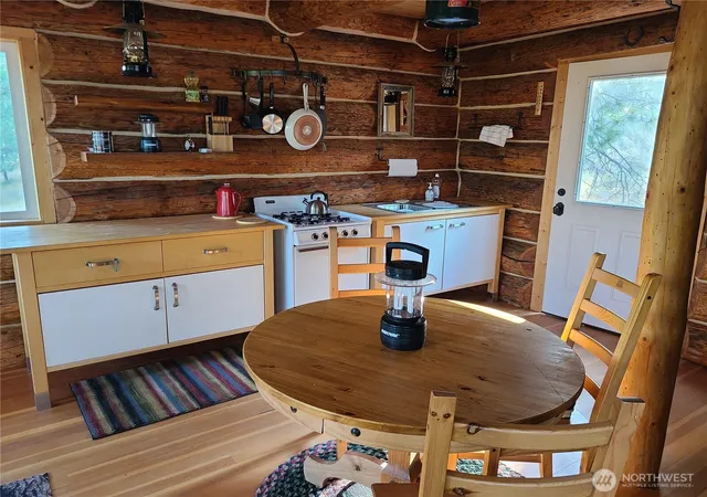 Photo 4 of Single family home for sale at 20 Doe Mountain Rd, Tonasket, WA 98855 | MLS# NWM2558720 | Listing updated on 2026-09-23