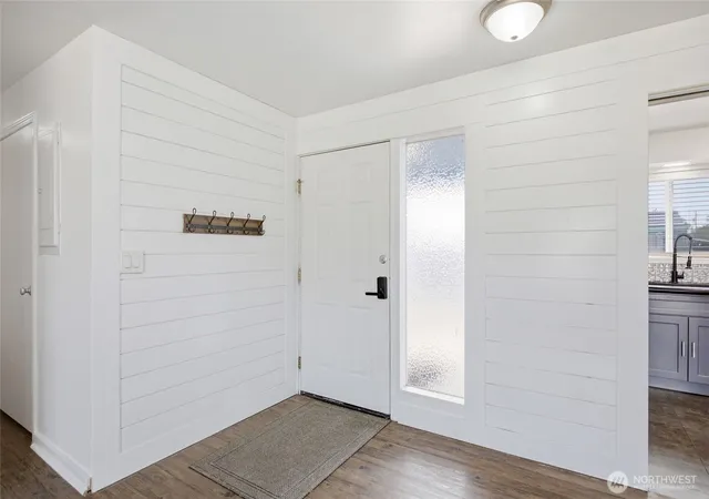Photo 3 of Sale Pending at 410 Loring Dr, Moses Lake, WA 98837 | MLS# NWM2558735 | Listing updated on 2026-09-28