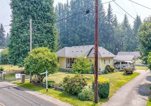 Photo 2 of Single family home for sale at 137 Damron Rd, Mossyrock, WA 98564 | MLS# NWM2558751 | Listing updated on 2026-09-28
